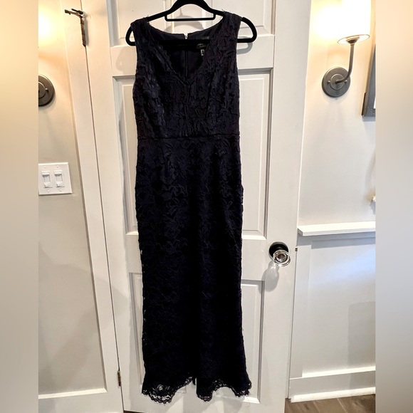 Adrianna Papell navy with lace sleeveless formal evening gown. Women size 8 - Picture 1 of 6